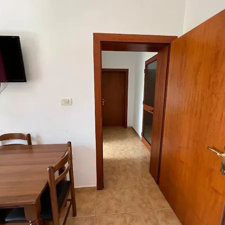 Kune, 3 Apartment