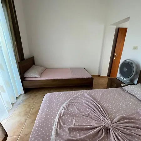Kune, 3 Apartman Shëngjin